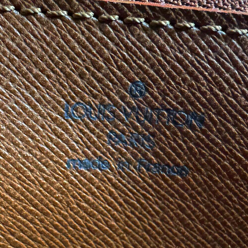 LOUIS VUITTON Authentic Brown Monogram Canvas Pouch - Picture 12 of 13